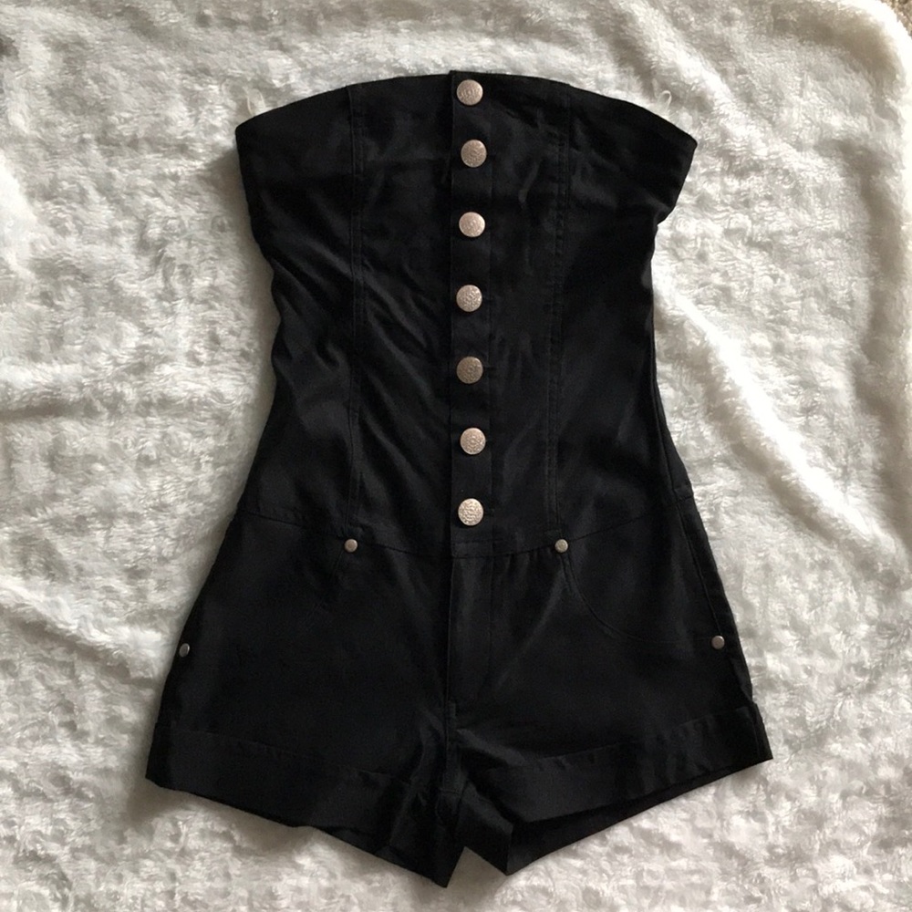 Sold ‼️Black short jumpsuit/romper